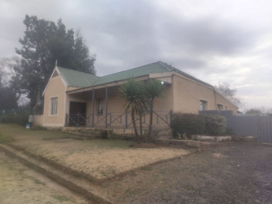 4 Bedroom Property for Sale in Ladybrand Free State